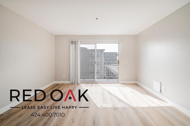 Building Photo - 6700 Franklin Pl