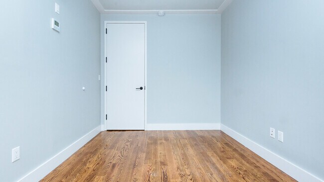 Building Photo - 62 E 21st St