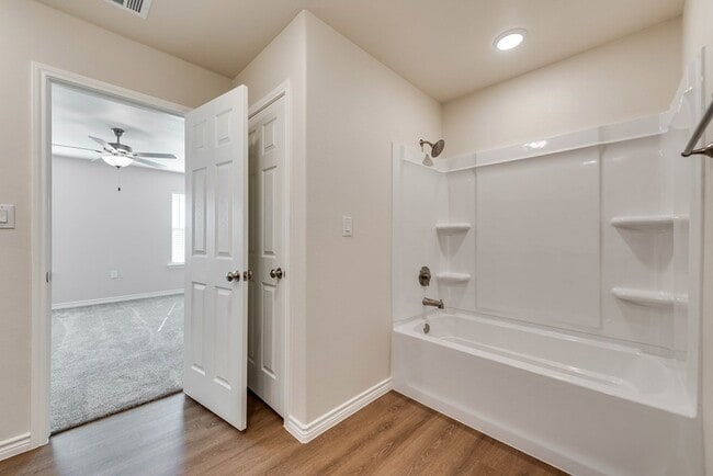 Building Photo - 1408 Bajada St