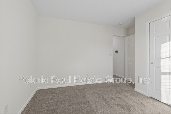 Building Photo - 439 Venus Dr