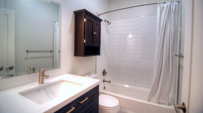 Building Photo - 1375 Minna St