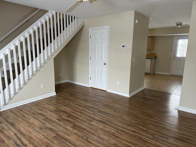 Building Photo - 3853 Sugar Creek Dr
