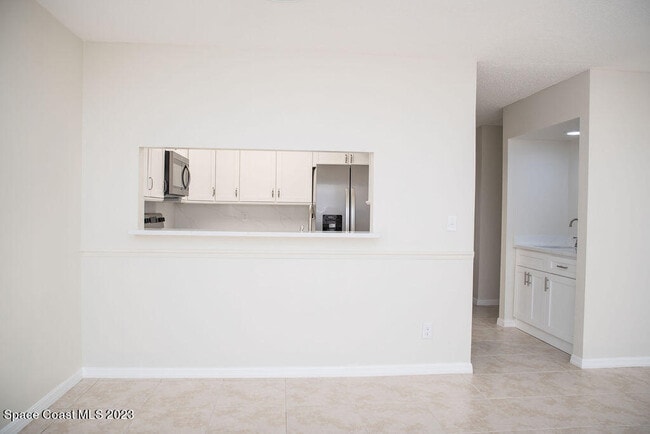 Building Photo - 441 Hawthorne Ct