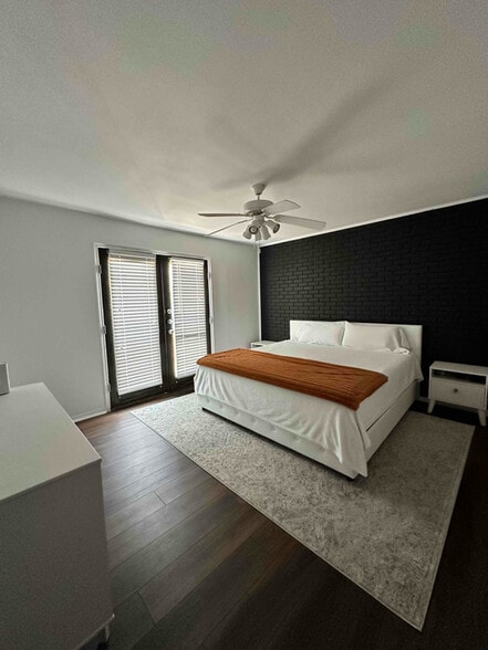 Building Photo - 10109 Regal Park Ln