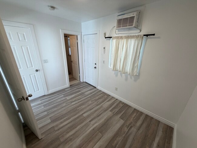 Building Photo - 3619 Edenhurst Ave