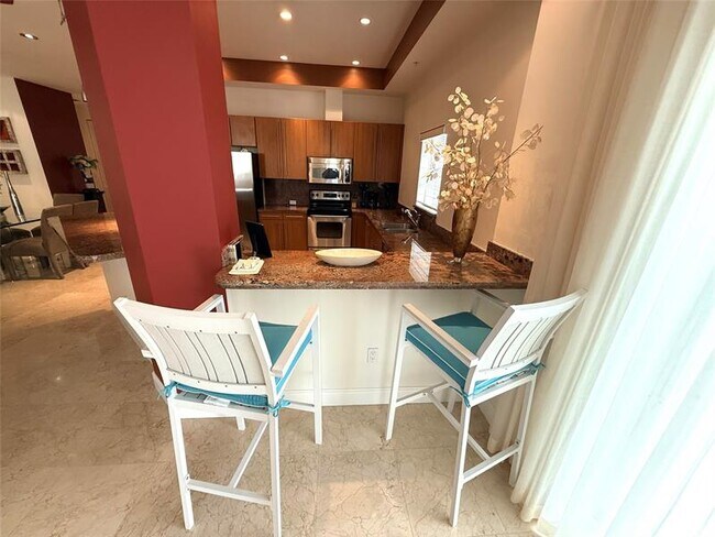 Building Photo - 3210 NE 5th St