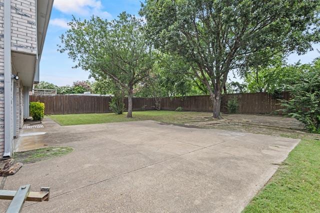 Building Photo - 1604 Lincoln Dr