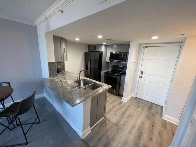 Primary Photo - 1801 N Flagler Dr