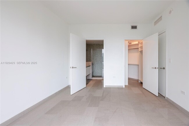 Building Photo - 68 SE 6th St