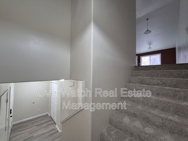 Building Photo - 250 Oklahoma St