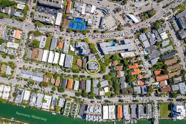 Building Photo - 1990 Marseille Dr