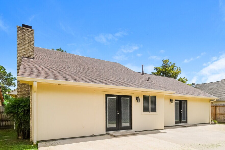 Building Photo - 6511 Gleneagles Dr