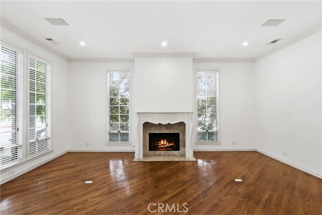 Building Photo - 500 3rd St