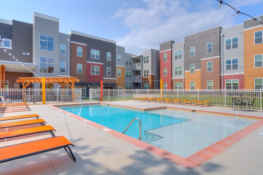 Interior Photo - Park 37