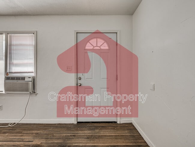 Building Photo - 2017 Downing St