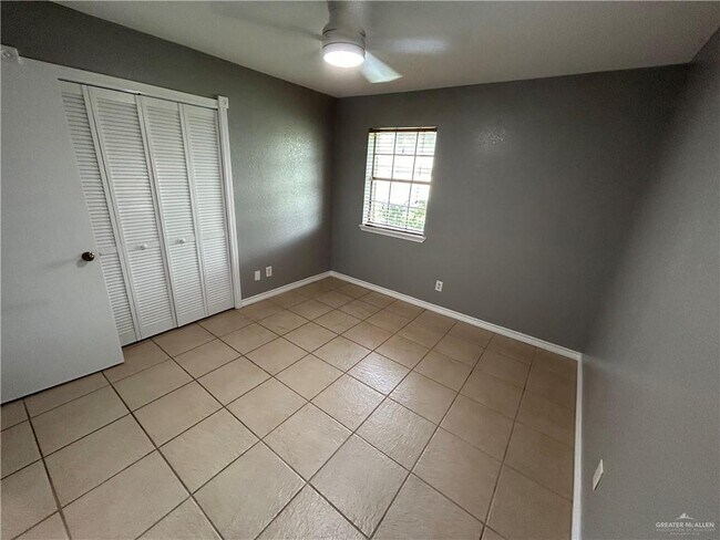 Building Photo - 1512 W Cherry Blossom Cir