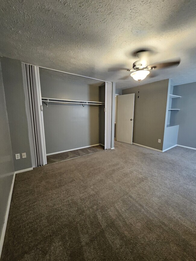 Building Photo - 9459 Timber View Dr