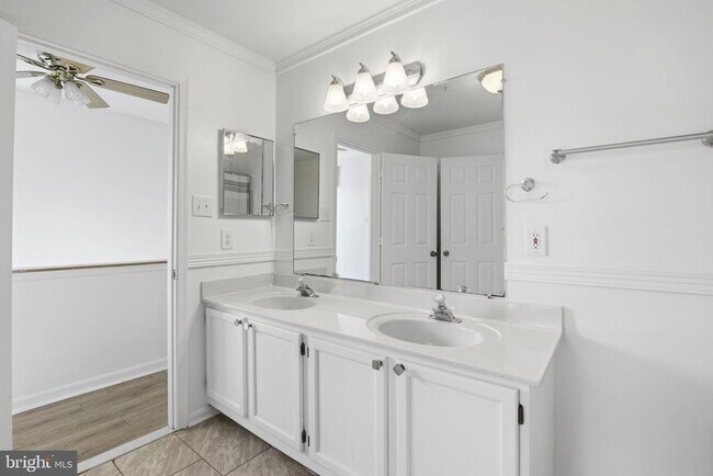 Building Photo - 3052 Benefit Ct