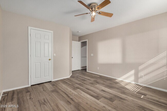 Building Photo - 10377 W Piccadilly Rd