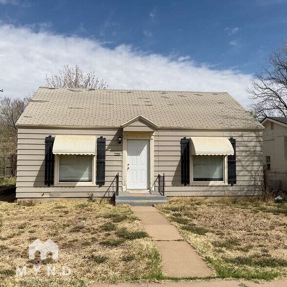 Primary Photo - 2424 24th St