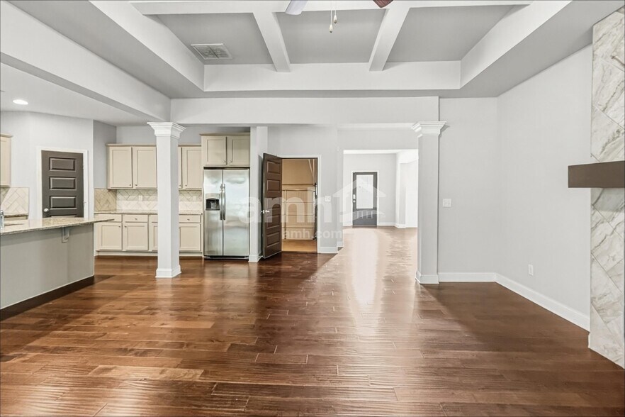 Building Photo - 1867 Bloom Ct