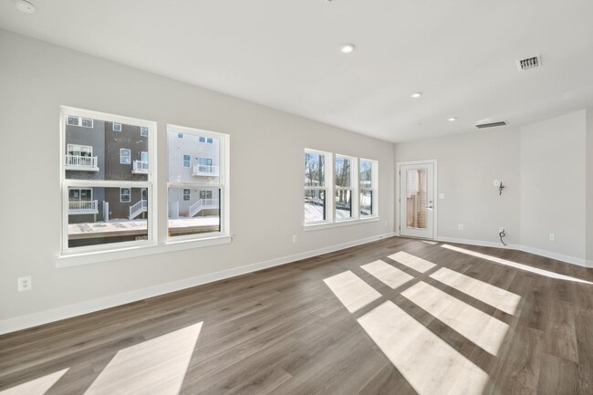 Building Photo - Brand New 2-Bed, 2-Bath Condo in Prime Ste...