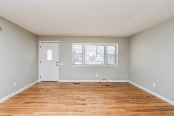 Building Photo - 2095 Collier Dr