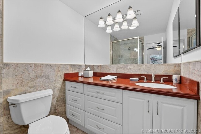 Building Photo - 1021 Hillsboro Mile