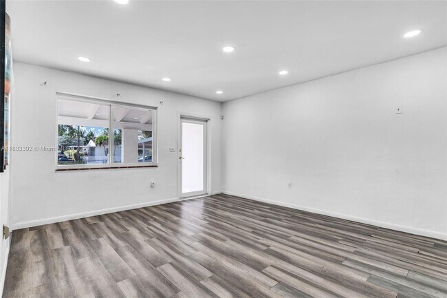 Building Photo - 701 Tamiami Canal Rd