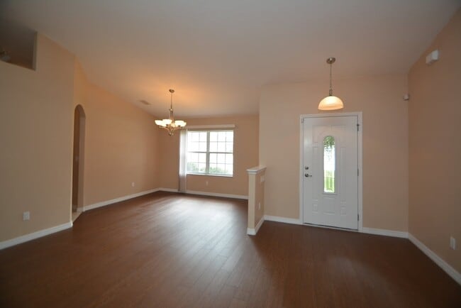 Building Photo - 27 Porcupine Dr