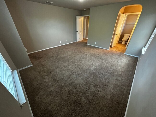 Building Photo - 618 Holliman Pkwy