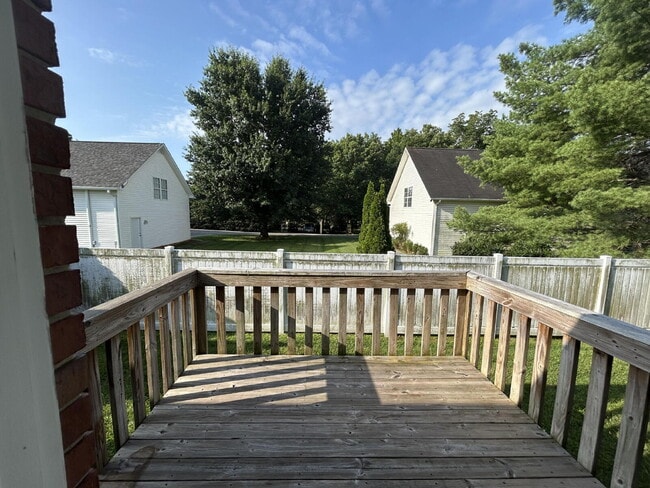 Building Photo - 3 BD 2 BA APARTMENT BY TTU FOR RENT