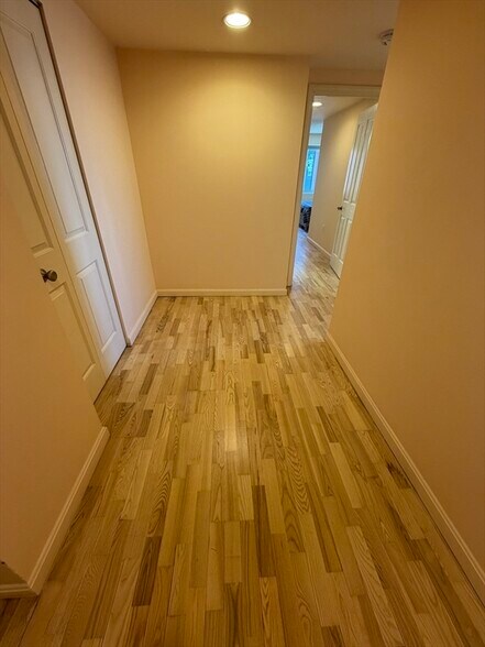 Building Photo - 8 Museum Way