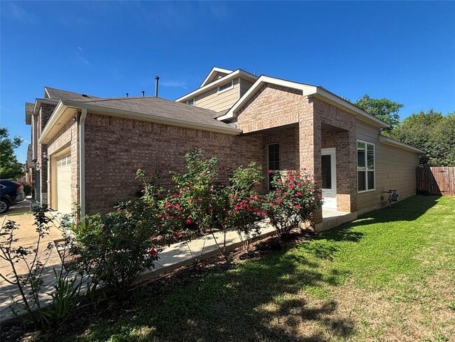 Building Photo - 9410 Privet Dr