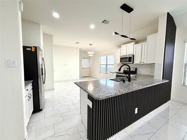 Building Photo - 216 Star Pass