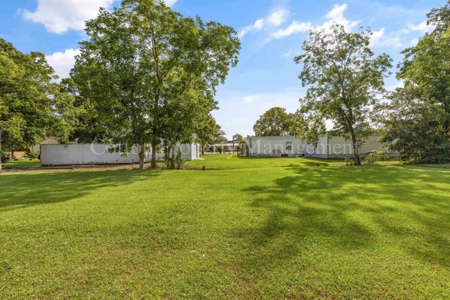 Building Photo - 406 N Dickerson St