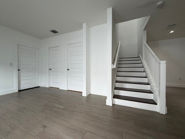 Building Photo - 329 Bella Sol Way