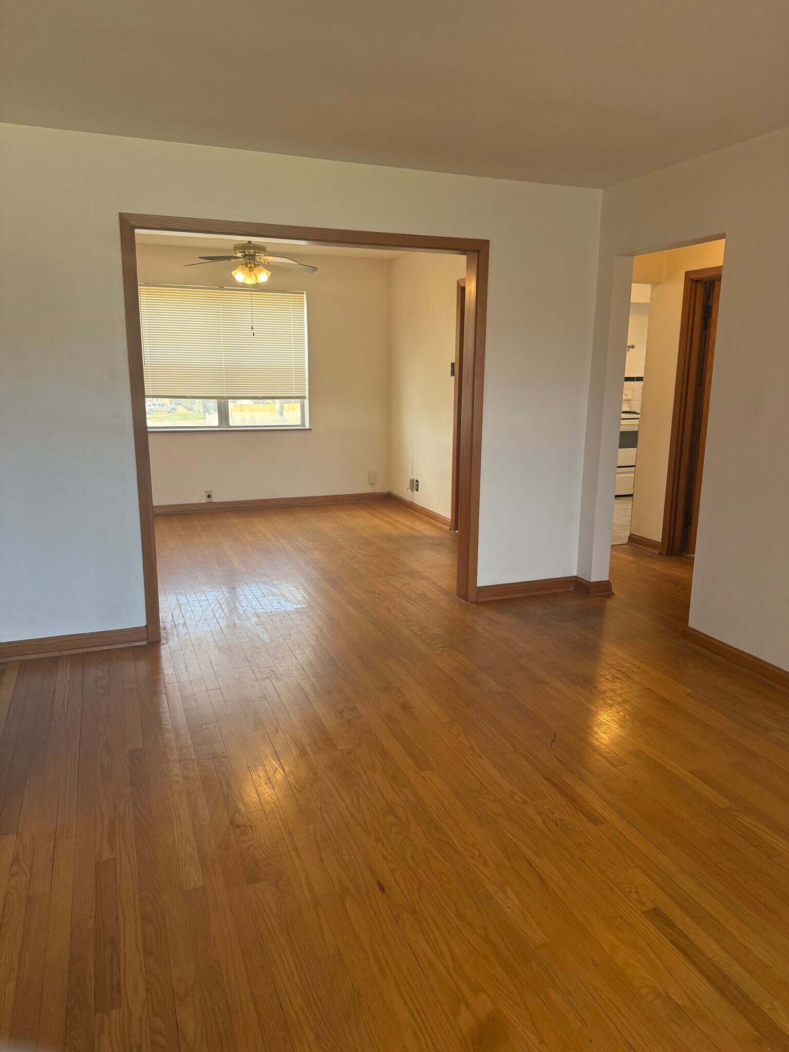 Building Photo - 4605 Jamieson Ave