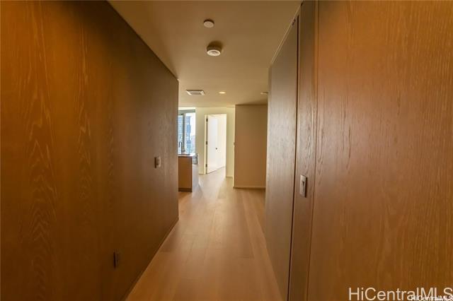 Building Photo - 1000 Auahi St