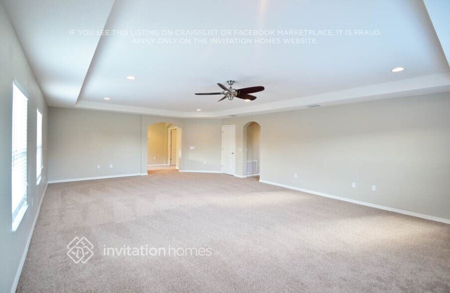 Building Photo - 18509 Cypress Bay Pkwy