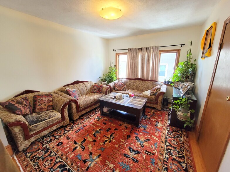 Building Photo - 16 Leyden St