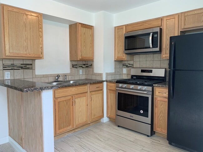 Building Photo - Park (301)