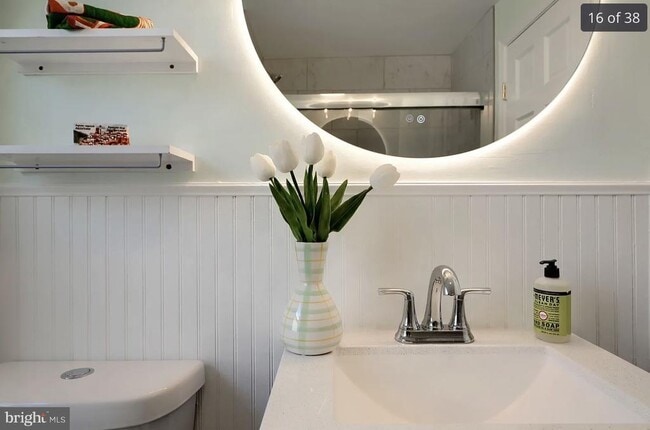 Building Photo - 1026 Riverside Ave