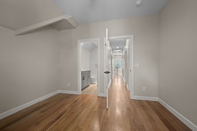 Building Photo - BRAND NEW! Spacious Nashville Home in a Qu...