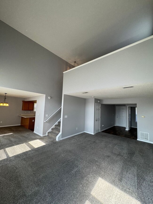 Building Photo - Noblesville 3  - R home