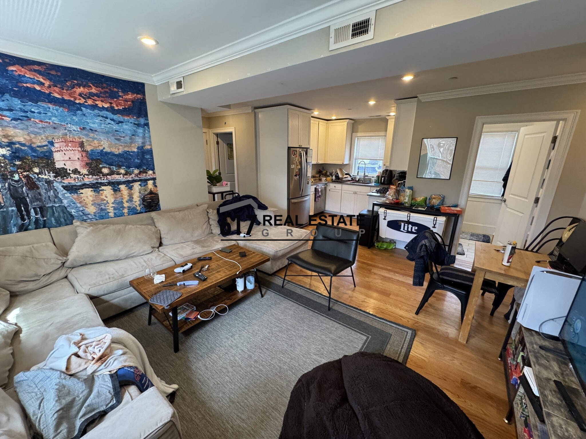 Building Photo - 183 River St