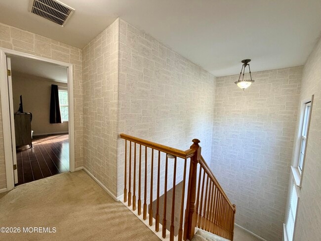 Building Photo - 743 Banyan Ct
