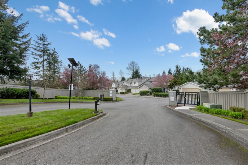 Building Photo - 4802 Nassau Ave NE