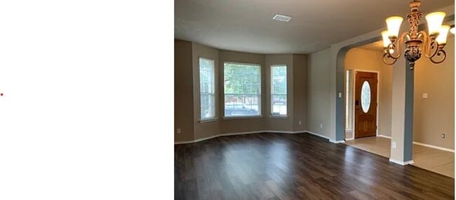 Building Photo - 15114 Wing Heart