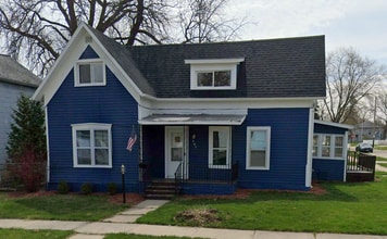 Building Photo - 4 Bedroom 1 Bath House Available